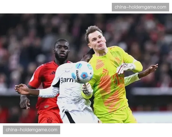 诺伊尔神勇两连扑,力保拜仁球门不失 诺伊尔神勇两连扑,力保拜仁球门不失